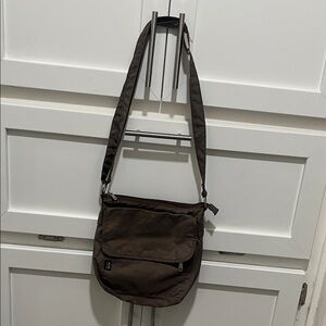 Classic Brown Men's Messenger Bag